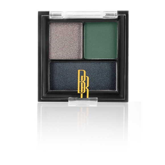 Host pick! Urban Identity Shadow Trio: 8776 Charm - Picture 2 of 4